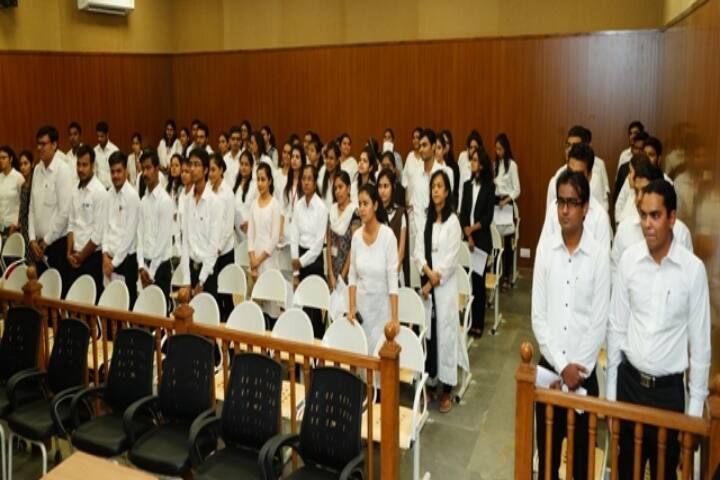 moot-court